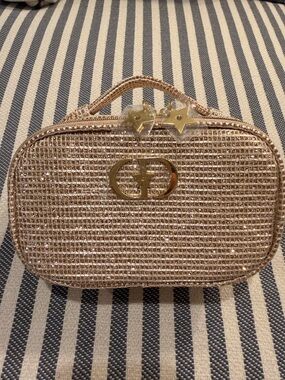 DIOR BEAUTY GOLD 🏆 VANITY COSMETICS MAKEUP CASE.  (Limited Edition!) ❤️